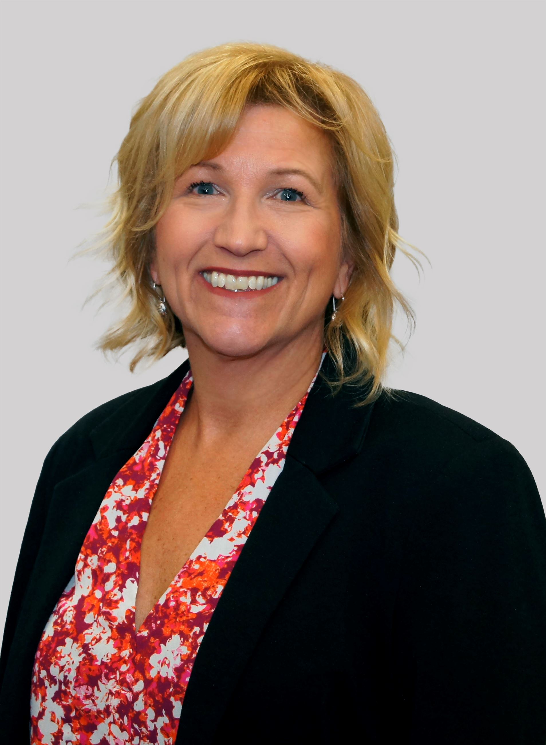 Julie Calloway Headshot